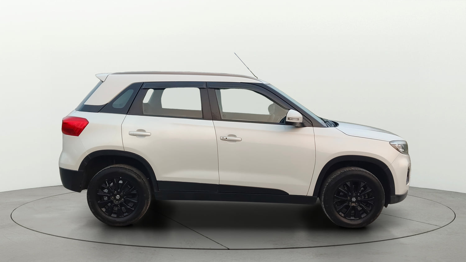 Used 2021 maruti-suzuki Vitara Brezza ZXi Petrol Manual exterior RIGHT SIDE VIEW