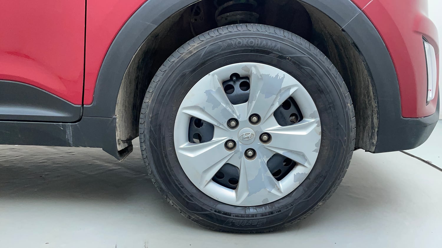 Used 2017 Hyundai Creta E Plus 1.6 Petrol Petrol Manual tyres RIGHT FRONT TYRE RIM VIEW