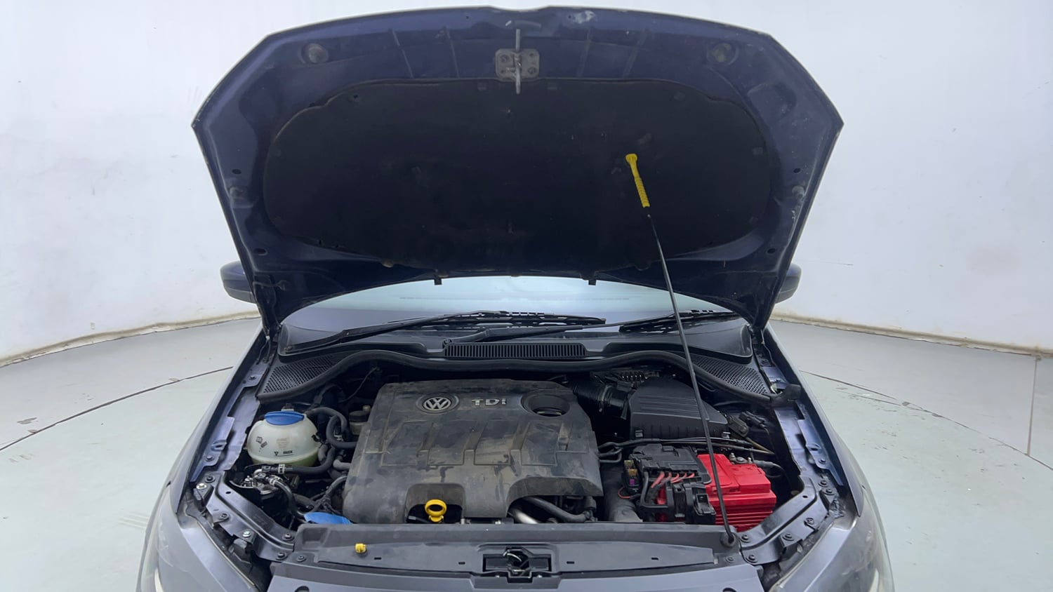 Used 2015 Volkswagen Vento Highline Diesel Diesel Manual engine ENGINE & BONNET OPEN FRONT VIEW