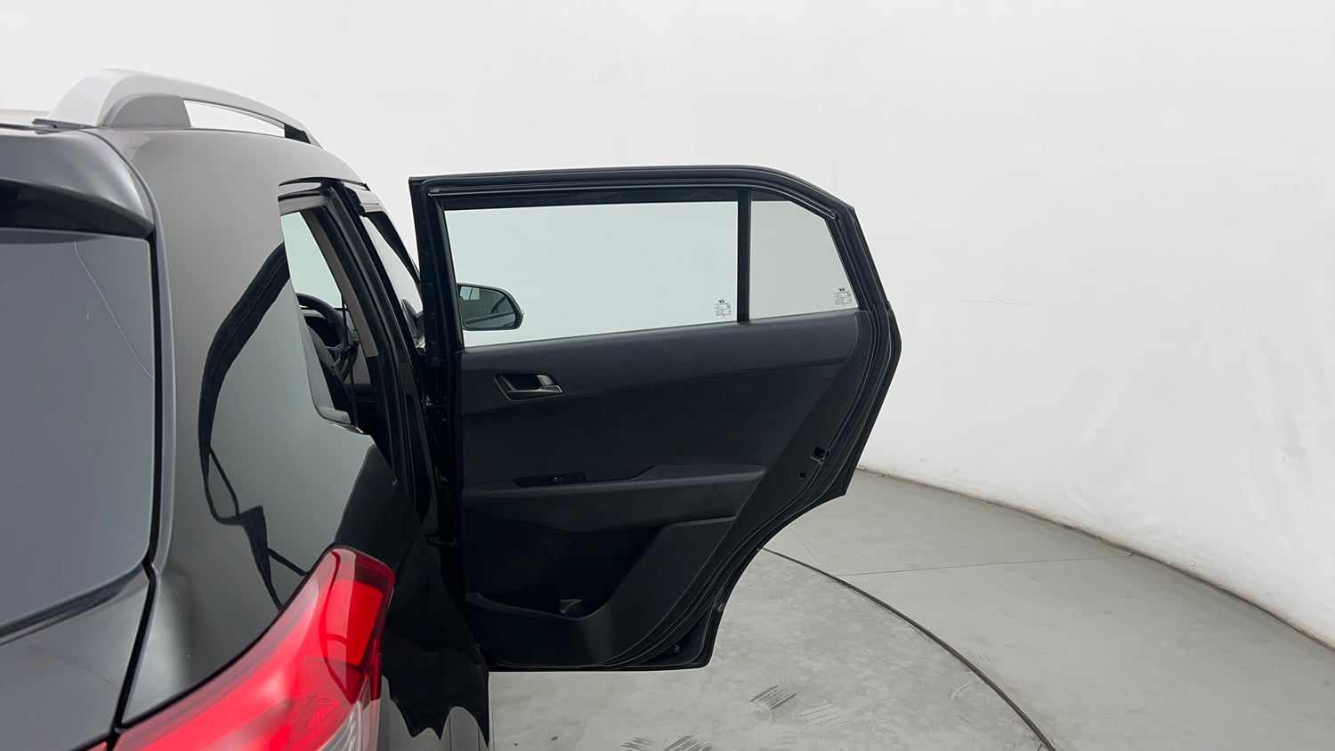 Used 2016 Hyundai Creta 1.6 SX Diesel Manual interior RIGHT REAR DOOR OPEN VIEW