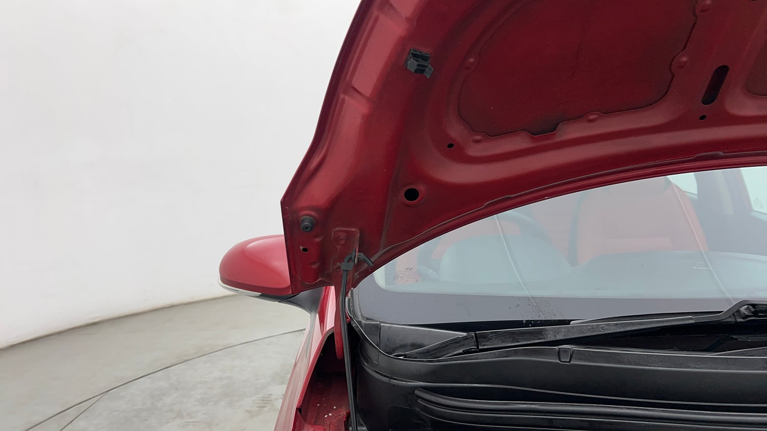 Used 2019 Hyundai Grand i10 Sportz 1.2 Kappa VTVT Petrol Manual engine ENGINE RIGHT SIDE HINGE & APRON VIEW
