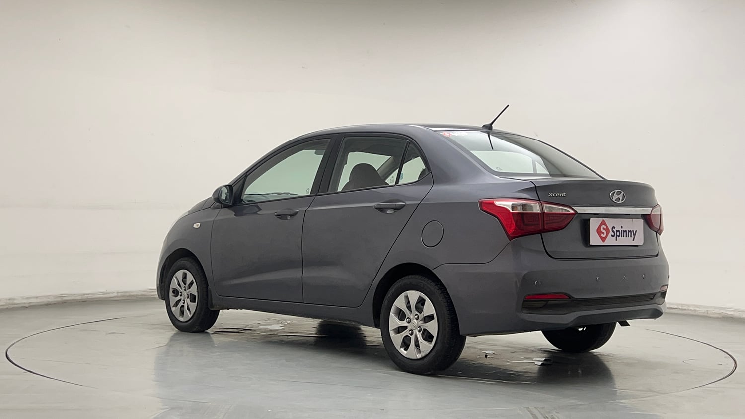 Used 2018 Hyundai Xcent E+ CNG (Outside Fitted) Cng Manual exterior LEFT REAR CORNER VIEW