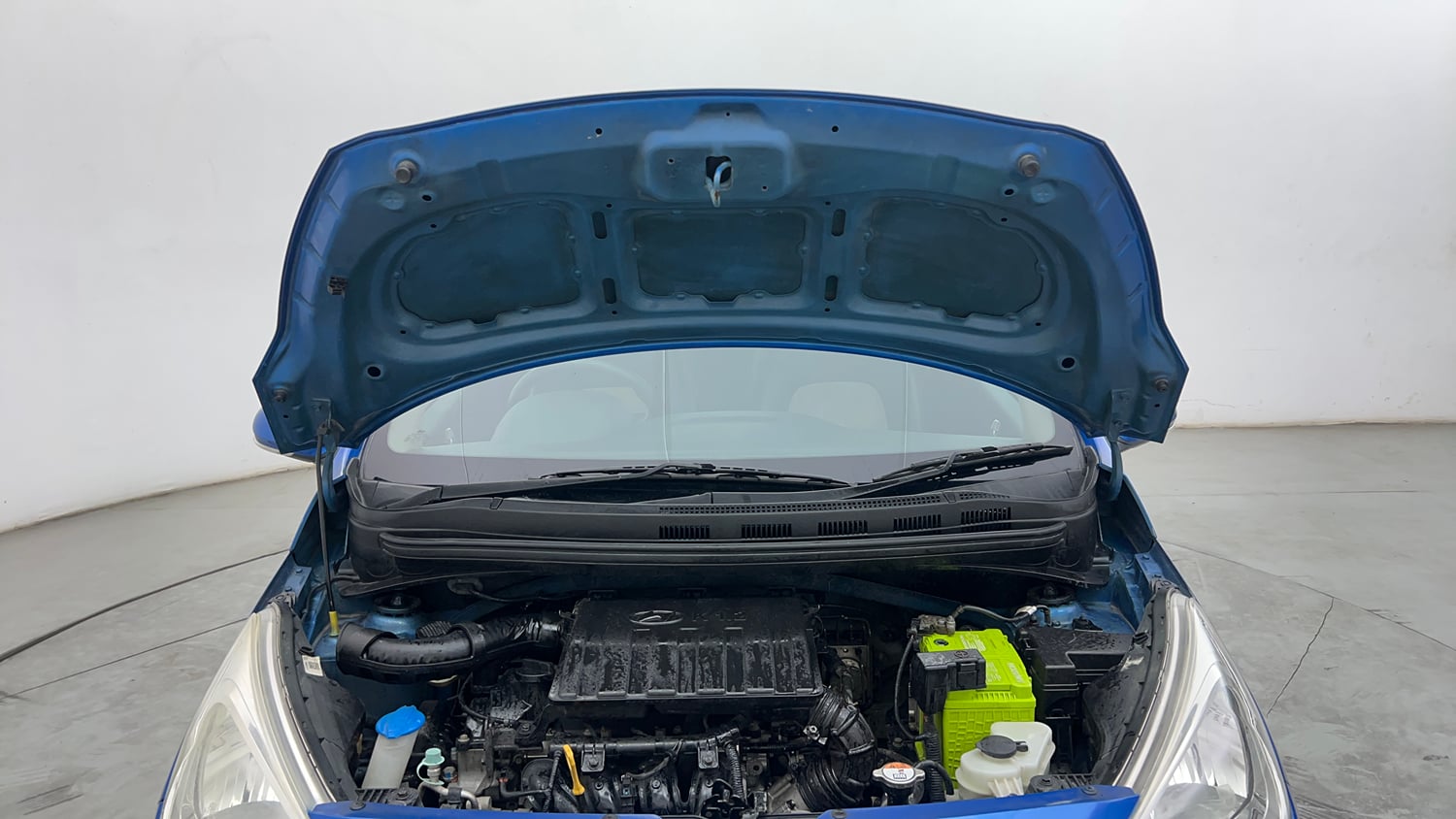 Used 2019 Hyundai Grand i10 Sportz 1.2 Kappa VTVT Petrol Manual engine ENGINE & BONNET OPEN FRONT VIEW
