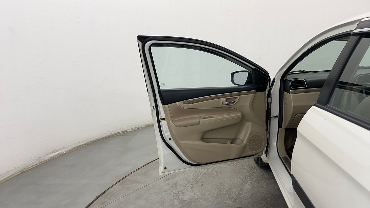Used 2022 Maruti Suzuki Ciaz Zeta 1.5 Petrol Manual interior LEFT FRONT DOOR OPEN VIEW