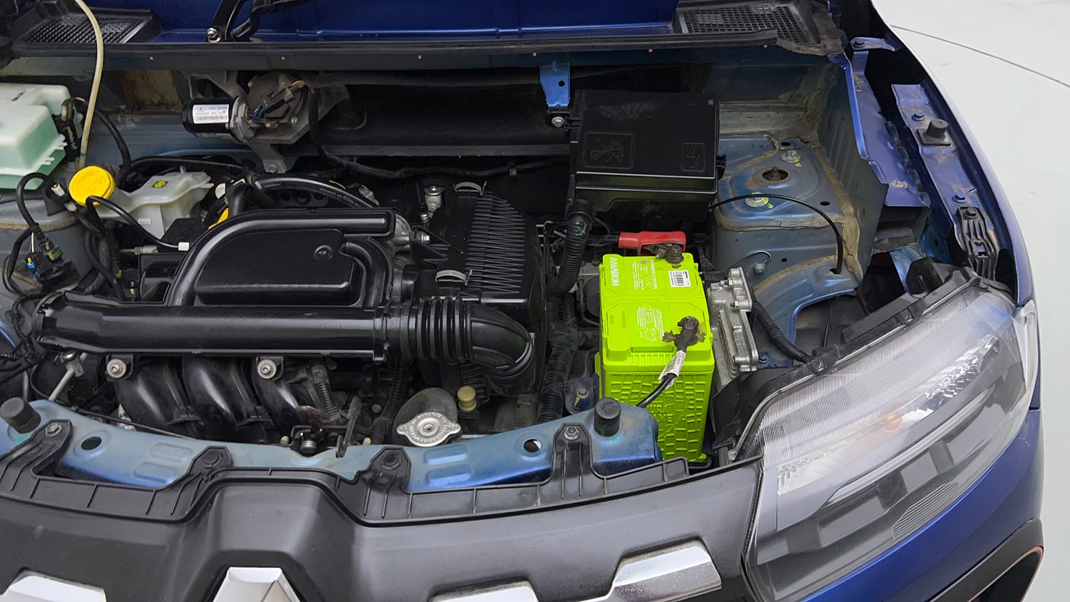 Used 2021 Renault Kwid CLIMBER 1.0 AMT Opt Petrol Automatic engine ENGINE LEFT SIDE VIEW