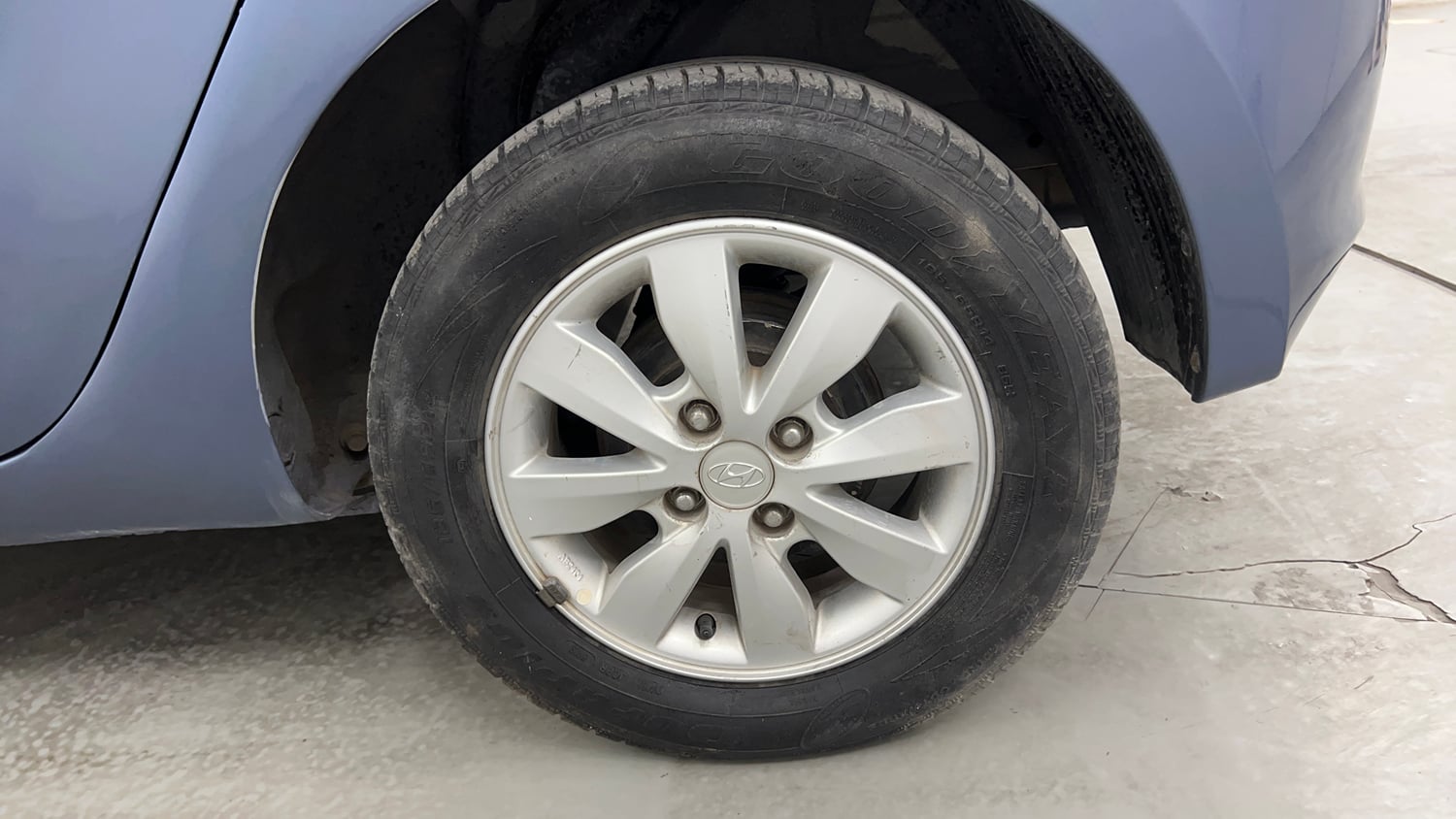 Used 2014 Hyundai i20 Asta 1.2 Petrol Manual tyres LEFT REAR TYRE RIM VIEW