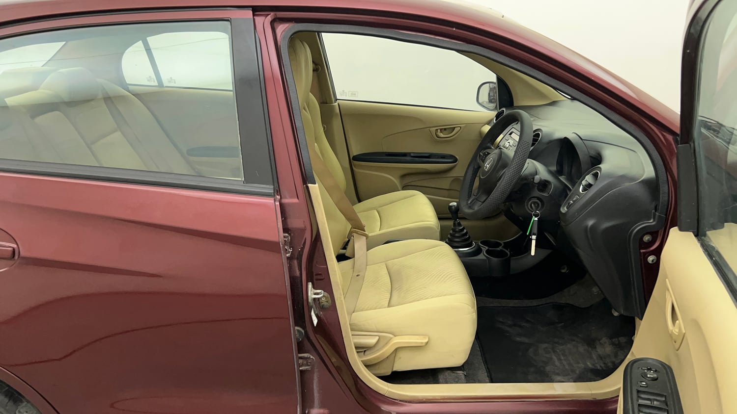 Used 2014 Honda Amaze 1.2 S i-VTEC Petrol Manual interior RIGHT SIDE FRONT DOOR CABIN VIEW