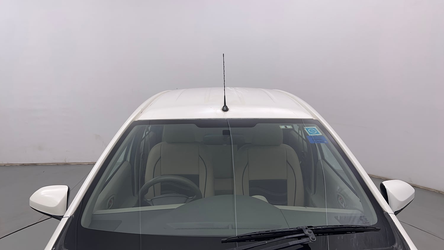 Used 2015 Toyota Etios Liva G Petrol Manual exterior FRONT WINDSHIELD VIEW