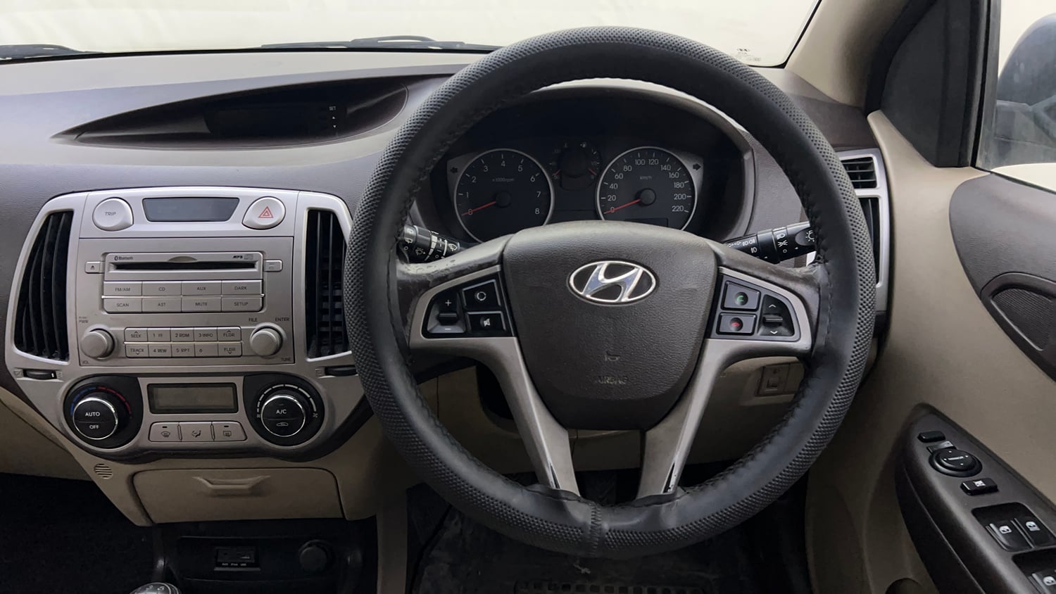 Used 2012 Hyundai i20 Asta 1.2 Petrol Manual interior STEERING VIEW