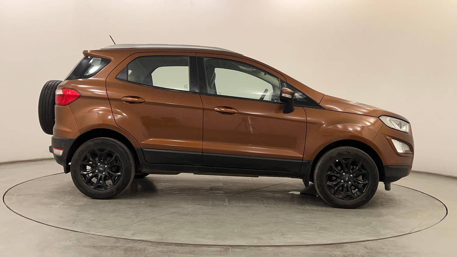 Used 2019 Ford EcoSport Titanium 1.5L TDCi Diesel Manual exterior RIGHT SIDE VIEW