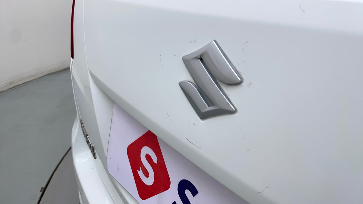Used 2013 Maruti Suzuki Ertiga Vxi Petrol Manual dents MINOR SCRATCH
