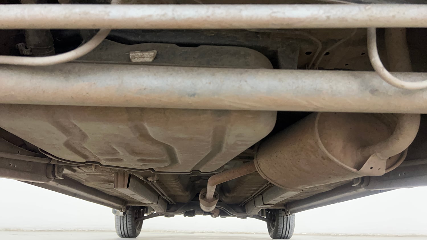 Used 2014 Maruti Suzuki Wagon R VXI Petrol Manual extra REAR UNDERBODY VIEW (TAKEN FROM REAR)