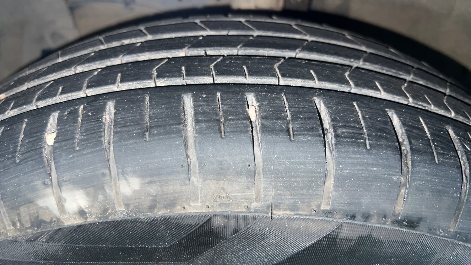 Used 2021 Maruti Suzuki Ciaz Zeta 1.5 Petrol Manual tyres LEFT FRONT TYRE TREAD VIEW