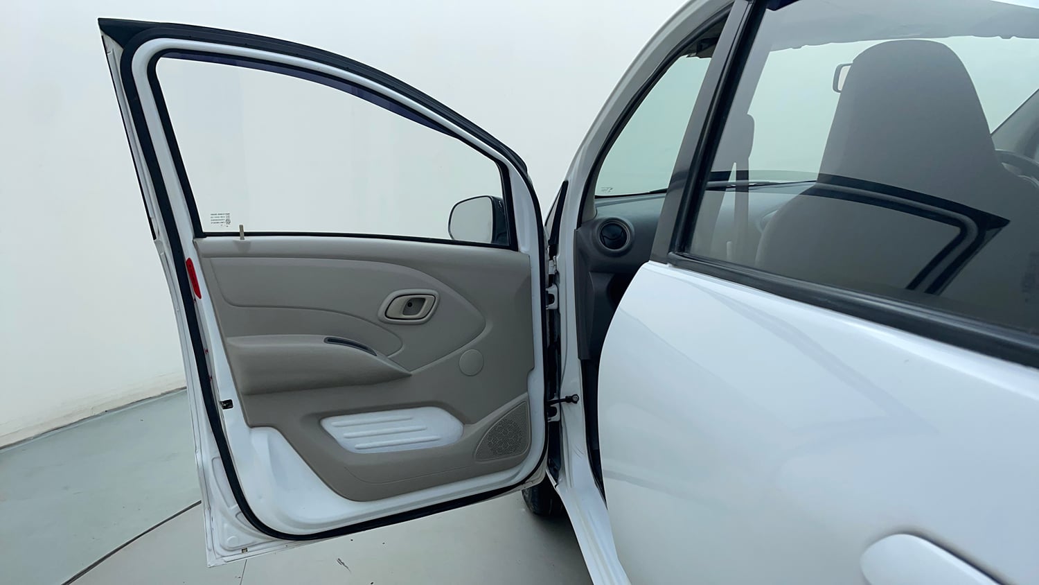 Used 2016 Datsun Redi-GO T (O) Petrol Manual interior LEFT FRONT DOOR OPEN VIEW