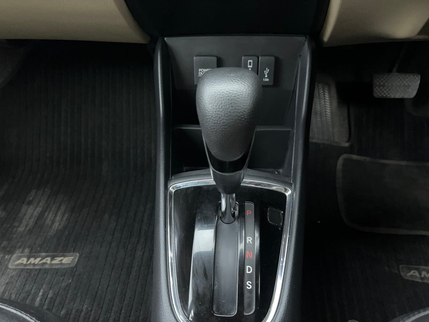 Used 2019 Honda Amaze 1.2 VX CVT Petrol Petrol Automatic interior GEAR  KNOB VIEW