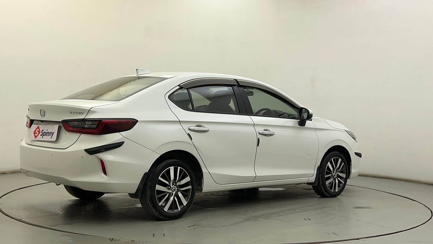 Used 2023 Honda City VX Petrol MT Petrol Manual exterior RIGHT REAR CORNER VIEW