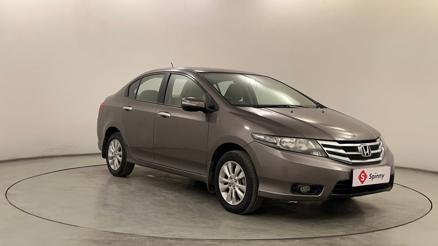 Used 2012 Honda City 1.5 V MT Petrol Manual exterior RIGHT FRONT CORNER VIEW