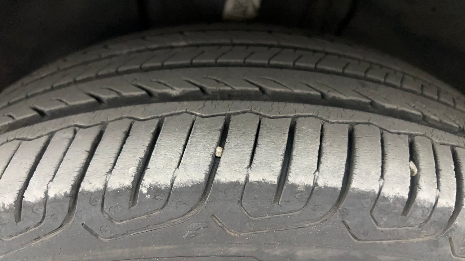 Used 2023 Skoda Slavia Style 1.5L TSI DSG Petrol Automatic tyres LEFT FRONT TYRE TREAD VIEW