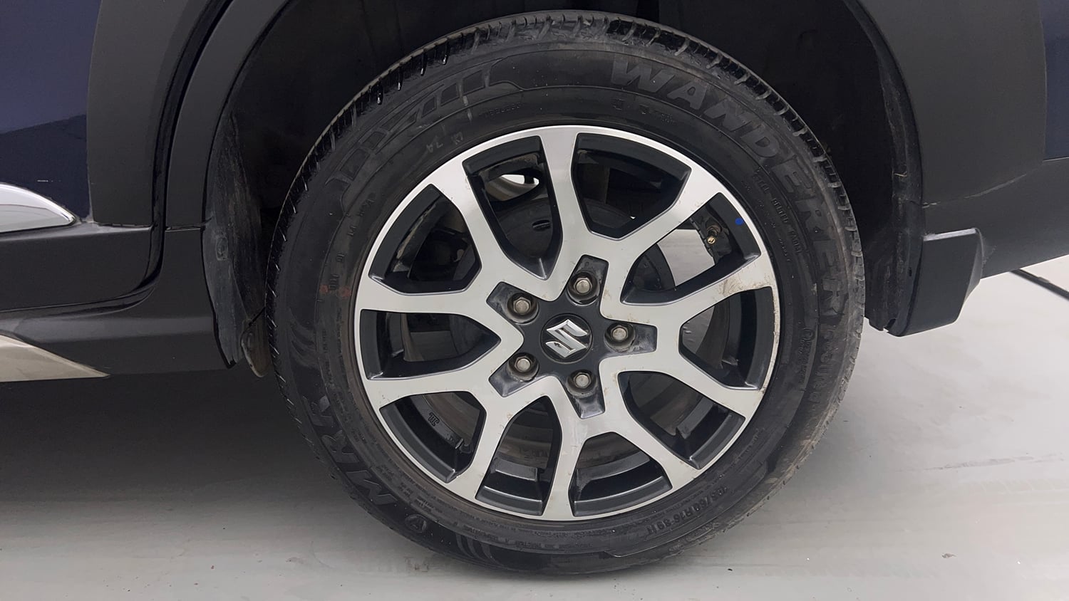 Used 2022 Maruti Suzuki XL6 Alpha Plus AT Petrol Petrol Automatic tyres LEFT REAR TYRE RIM VIEW