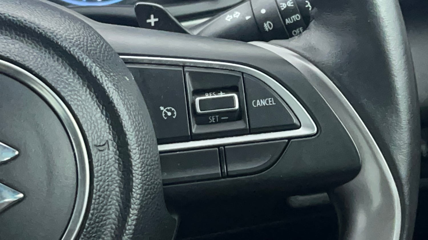Used 2022 Maruti Suzuki XL6 Alpha Plus AT Petrol Petrol Automatic top_features Cruise control