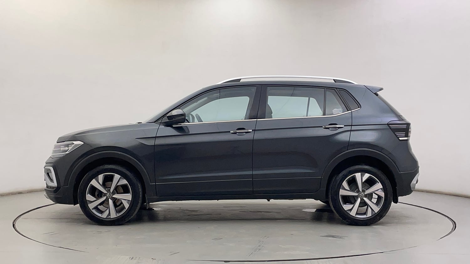 Used 2022 Volkswagen Taigun Topline 1.0 TSI MT Petrol Manual exterior LEFT SIDE VIEW
