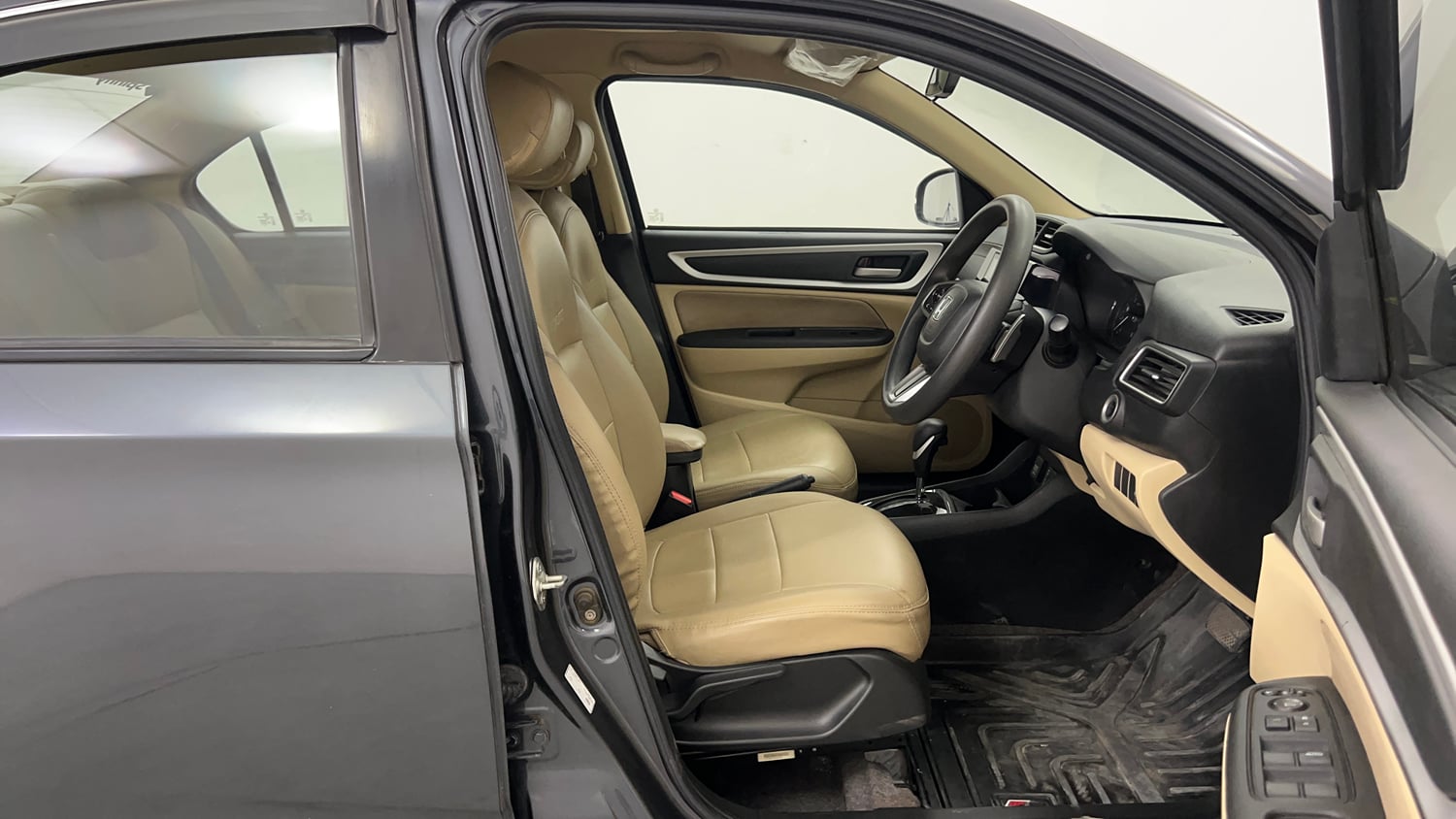 Used 2022 Honda Amaze VX CVT 1.2 Petrol Petrol Automatic interior RIGHT SIDE FRONT DOOR CABIN VIEW