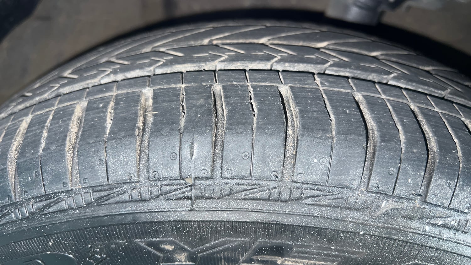 Used 2018 Hyundai Xcent E+ CNG (Outside Fitted) Cng Manual tyres RIGHT FRONT TYRE TREAD VIEW
