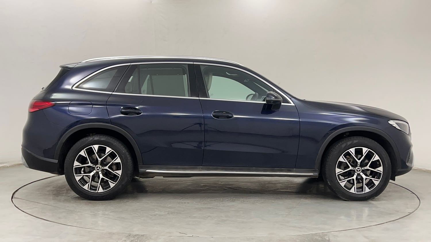 Used 2024 Mercedes-Benz GLC 220d 4MATIC Diesel Automatic exterior RIGHT SIDE VIEW