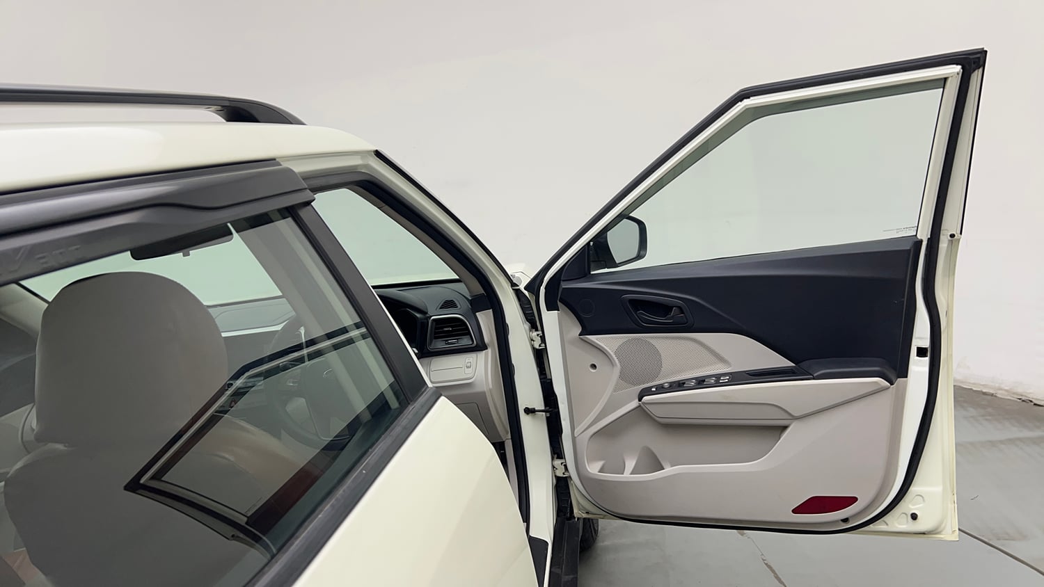 Used 2019 Mahindra XUV 300 1.2 W6 Petrol Manual interior RIGHT FRONT DOOR OPEN VIEW