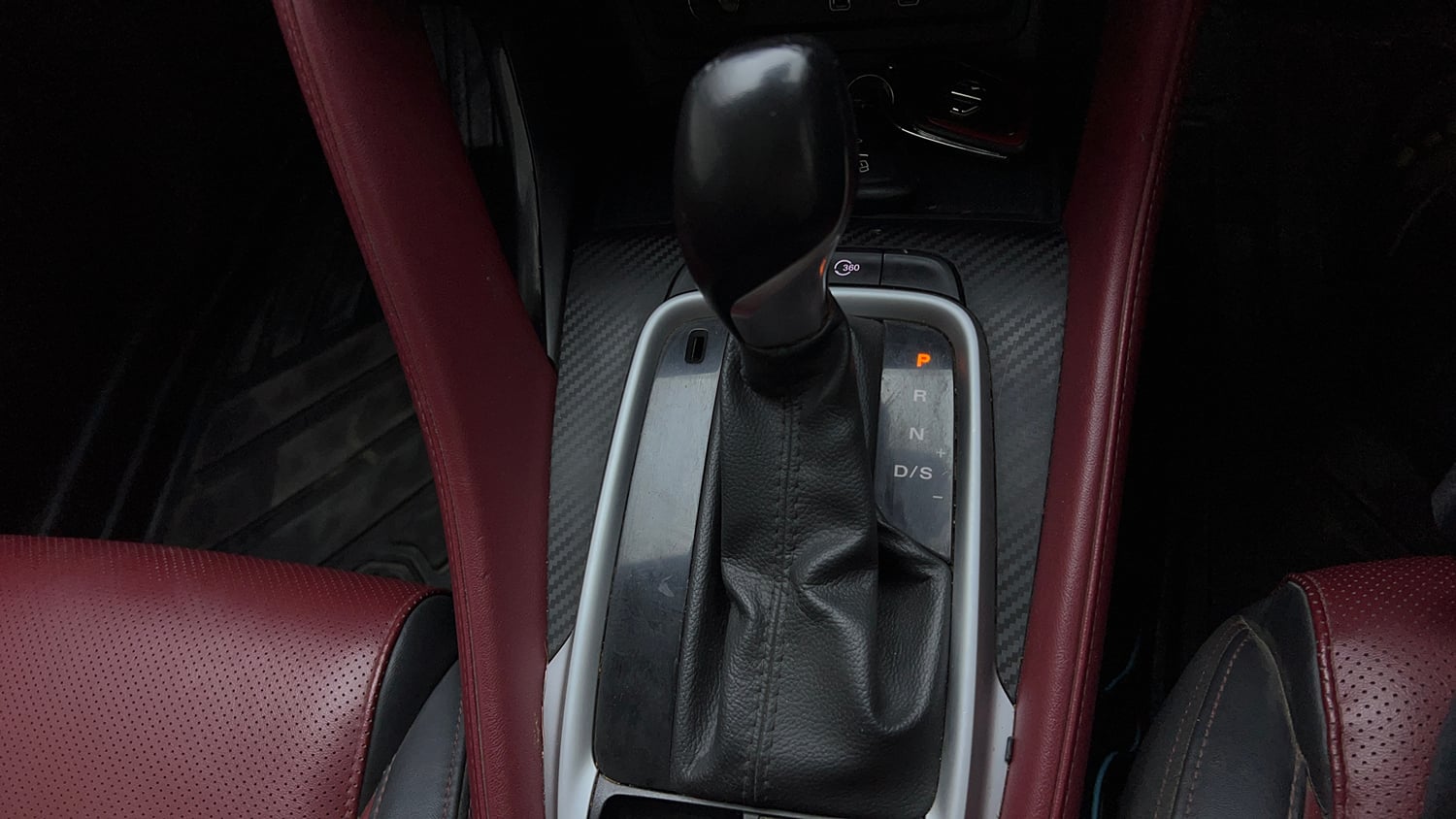 Used 2022 MG Motors Astor Savvy 1.3 Turbo AT S Red Petrol Automatic interior GEAR  KNOB VIEW
