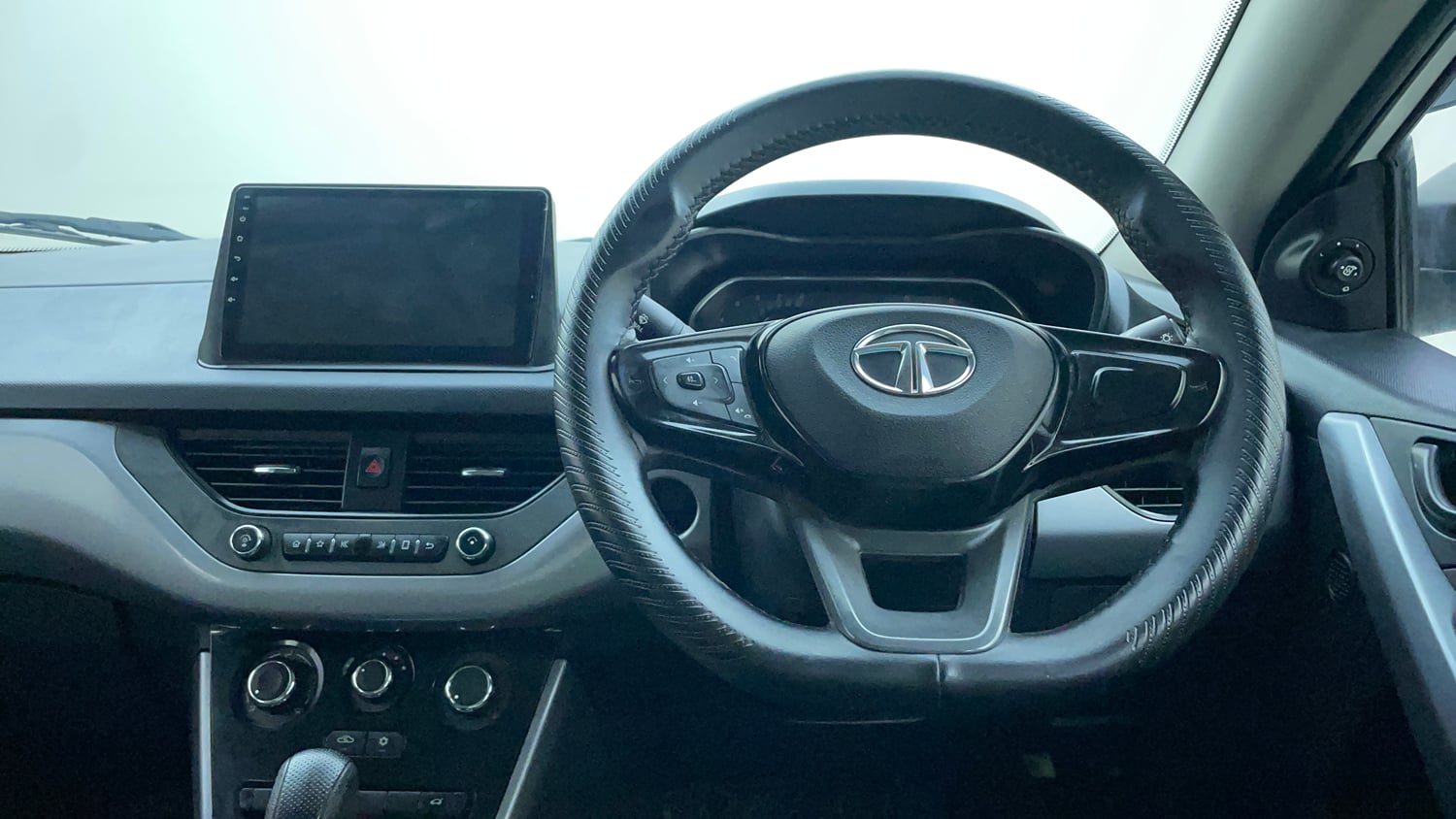 Used 2022 Tata Nexon XMA (S) Petrol Automatic interior STEERING VIEW