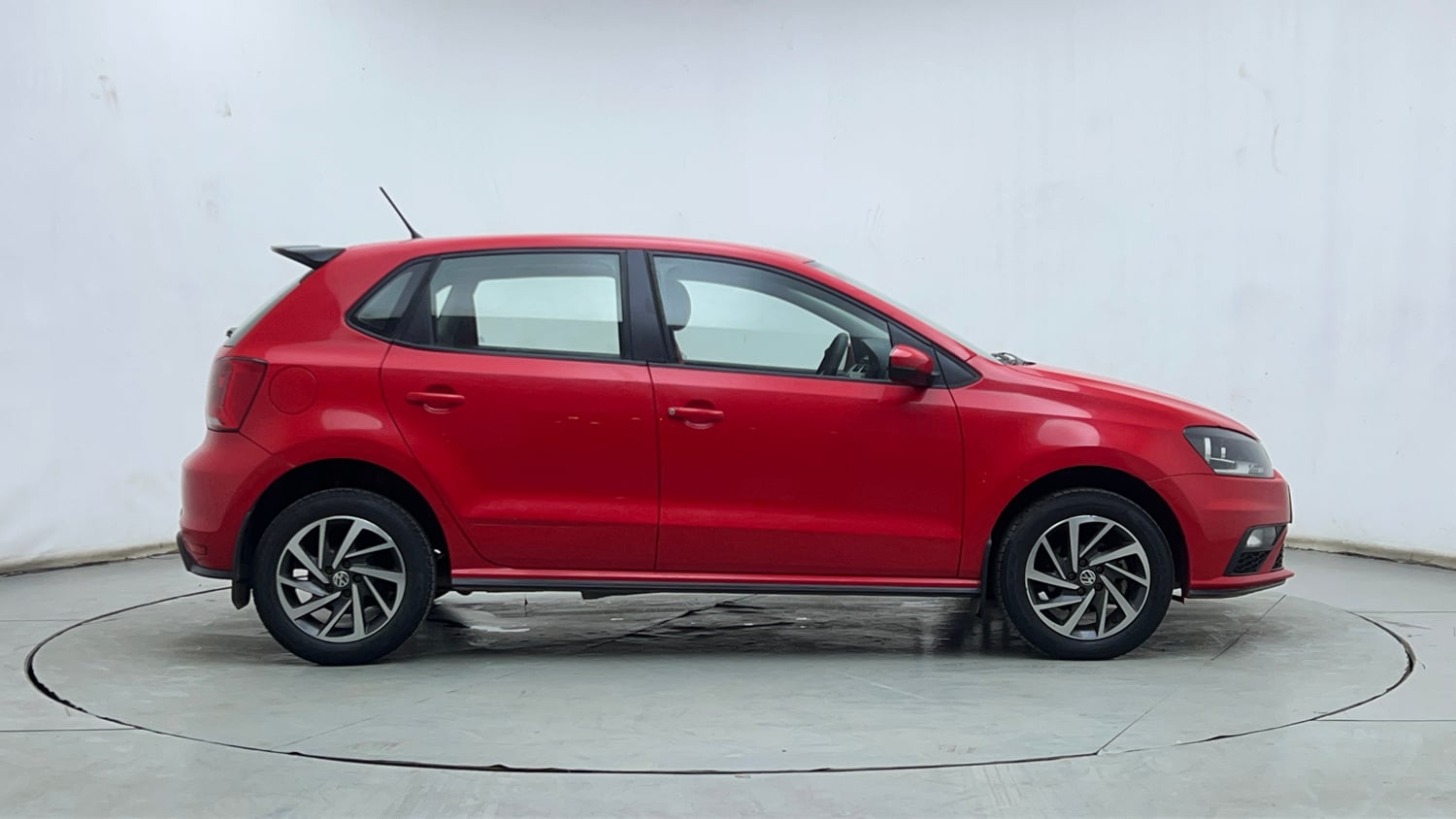 Used 2021 Volkswagen Polo Comfortline 1.0L MPI Petrol Manual exterior RIGHT SIDE VIEW
