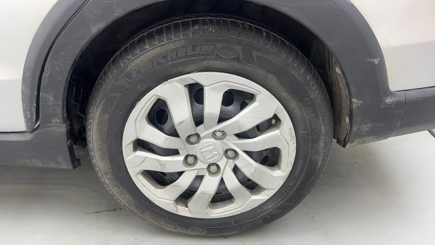 Used 2016 Honda BR-V S Petrol Petrol Manual tyres LEFT REAR TYRE RIM VIEW