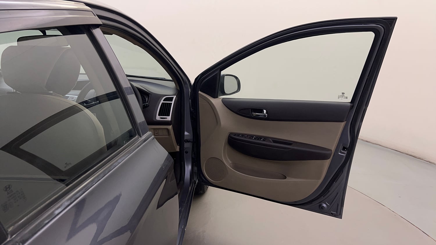 Used 2012 Hyundai i20 Asta 1.2 Petrol Manual interior RIGHT FRONT DOOR OPEN VIEW