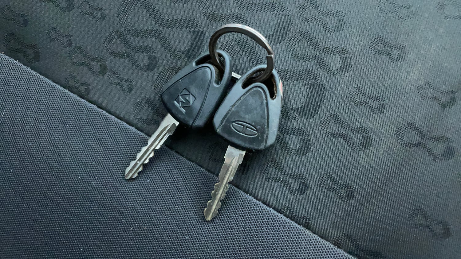 Used 2017 Tata Nano Twist XTA Petrol Automatic extra CAR KEY VIEW