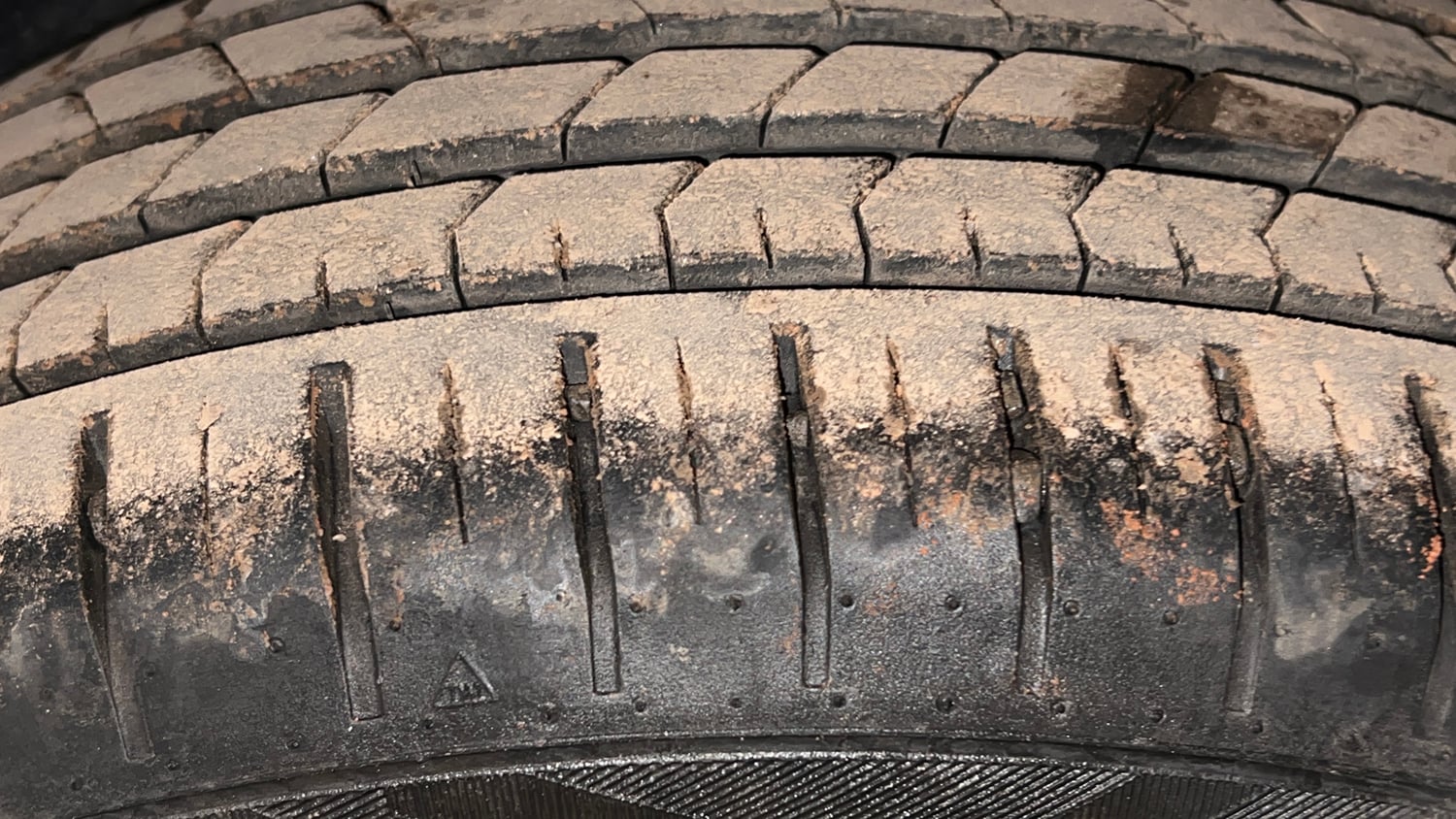 Used 2025 Toyota Glanza V AMT Petrol Automatic tyres LEFT REAR TYRE TREAD VIEW