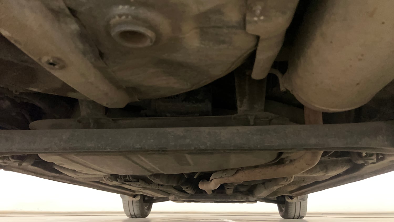 Used 2013 Hyundai i20 Asta 1.2 Petrol Manual extra REAR UNDERBODY VIEW (TAKEN FROM REAR)