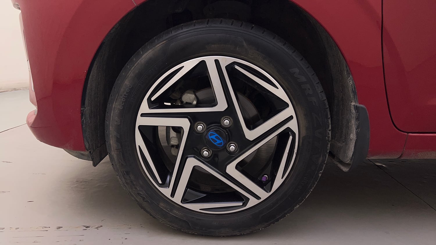 Used 2024 Hyundai Grand i10 Nios Asta 1.2 Kappa Petrol Manual tyres LEFT FRONT TYRE RIM VIEW