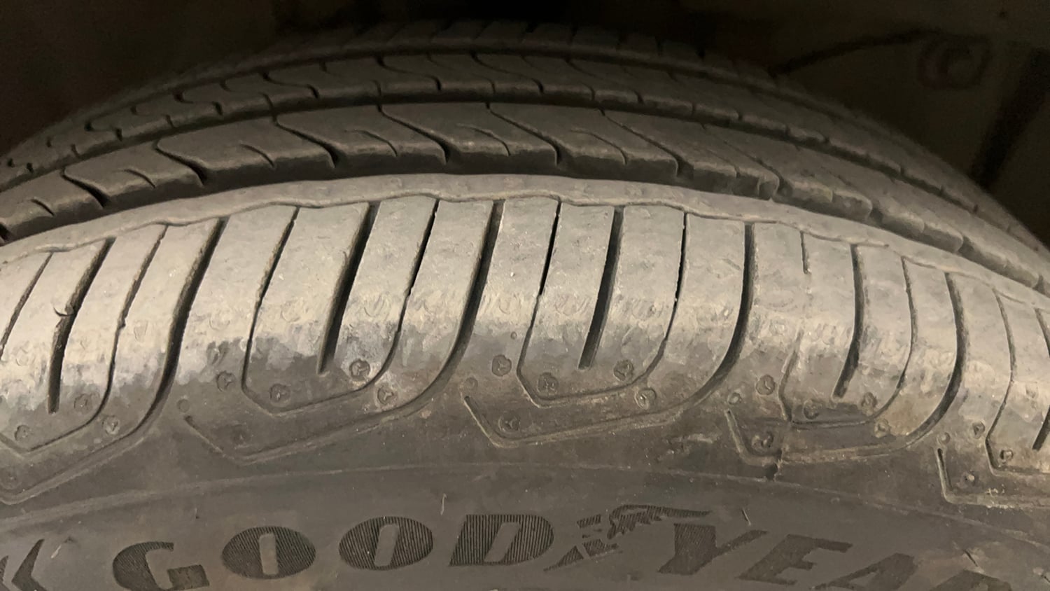 Used 2012 Honda City 1.5 V MT Petrol Manual tyres RIGHT FRONT TYRE TREAD VIEW