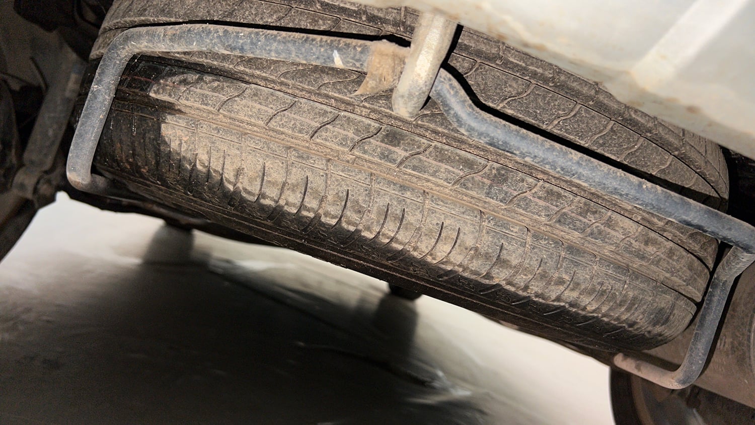 Used 2023 Maruti Suzuki XL6 Alpha MT Petrol Petrol Manual tyres SPARE TYRE VIEW
