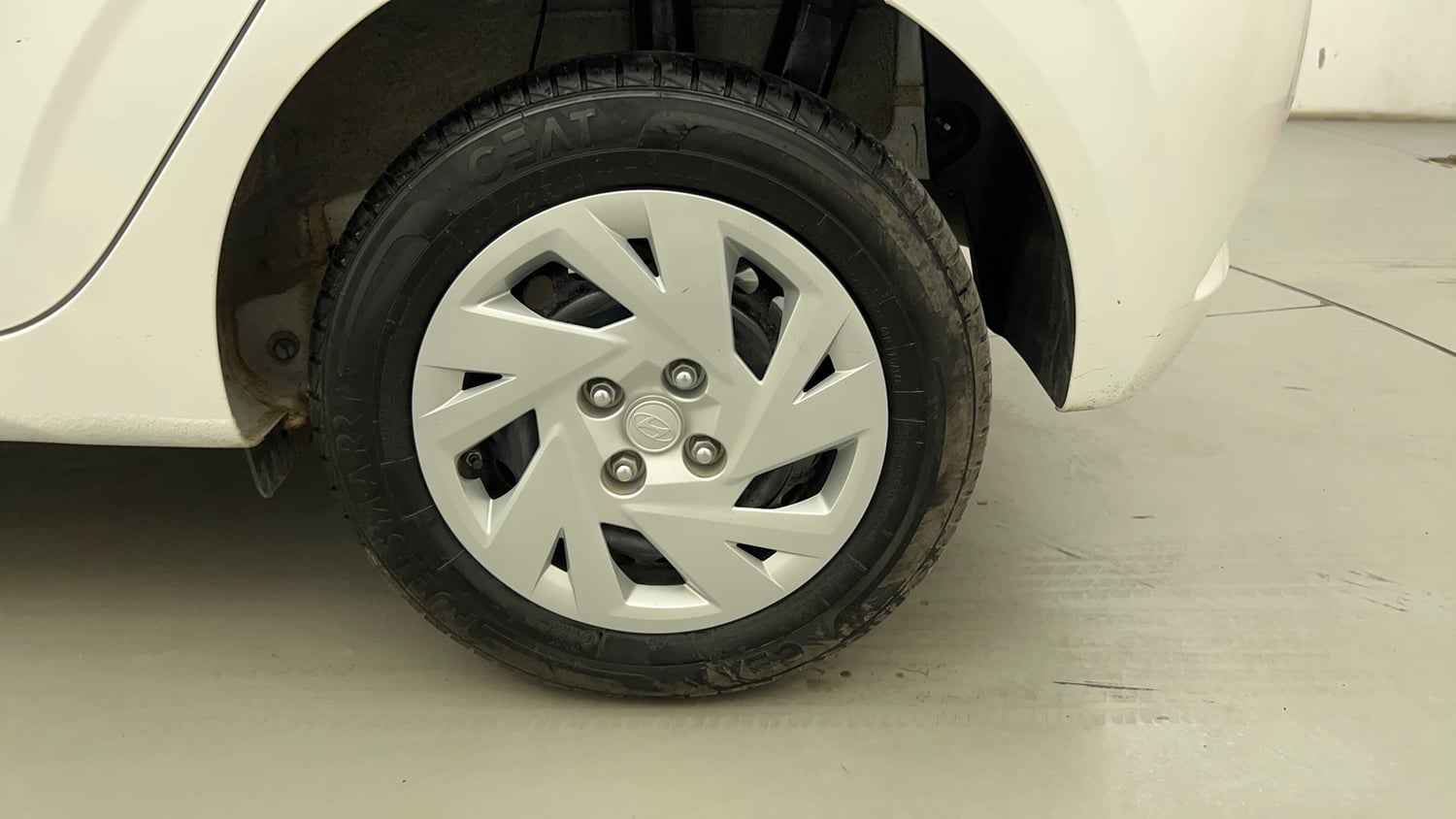 Used 2025 Hyundai Grand i10 Nios Magna 1.2 Kappa Petrol Manual tyres LEFT REAR TYRE RIM VIEW