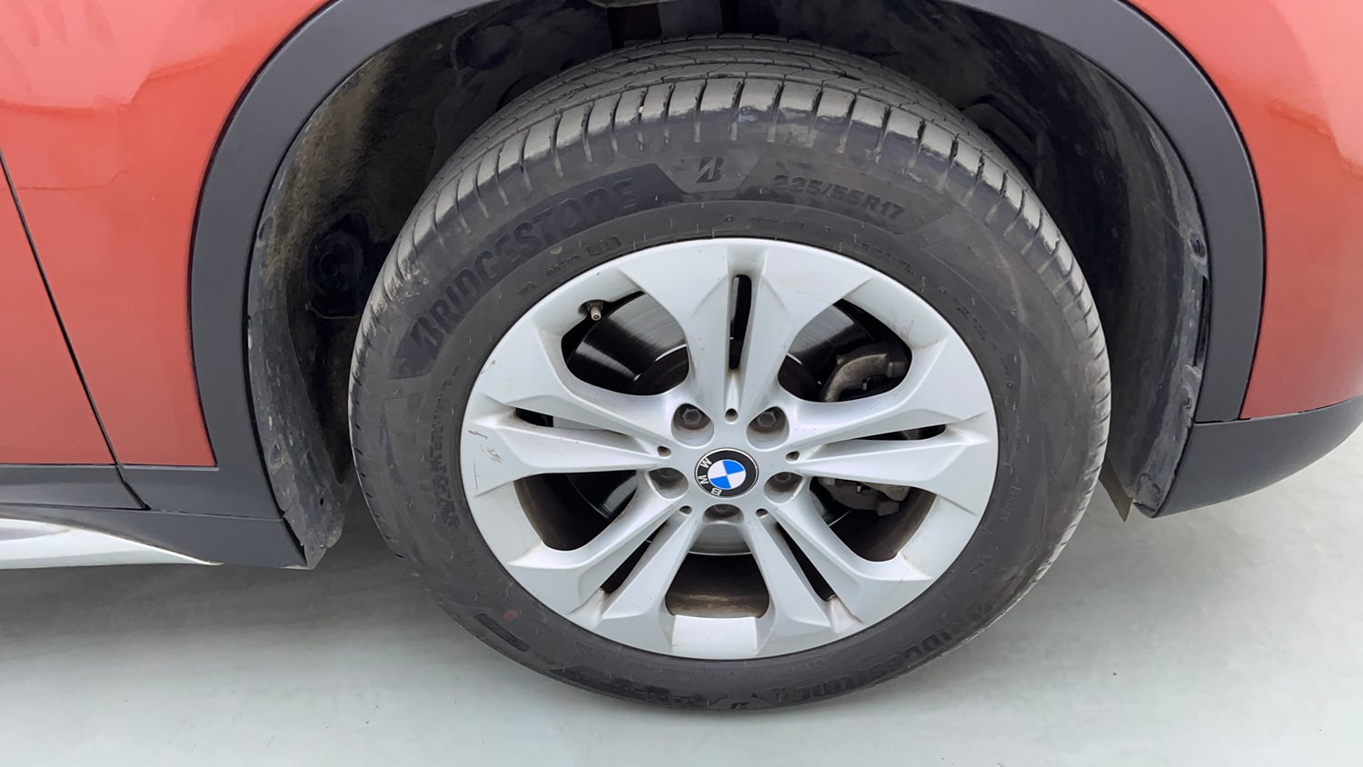 Used 2021 BMW X1 sDrive20i xLine Petrol Automatic tyres RIGHT FRONT TYRE RIM VIEW