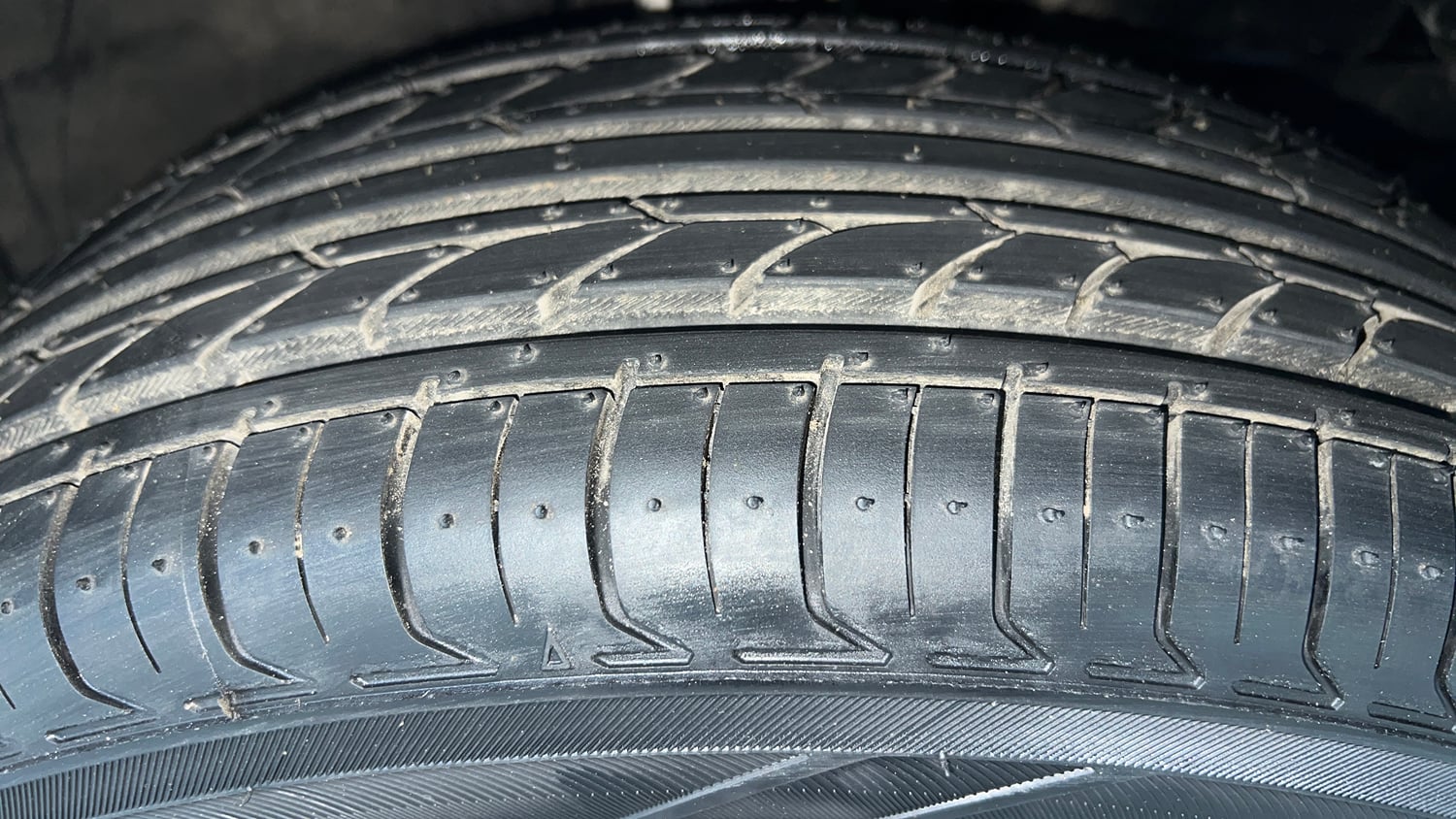 Used 2025 Maruti Suzuki Baleno Delta MT Petrol Manual tyres RIGHT FRONT TYRE TREAD VIEW