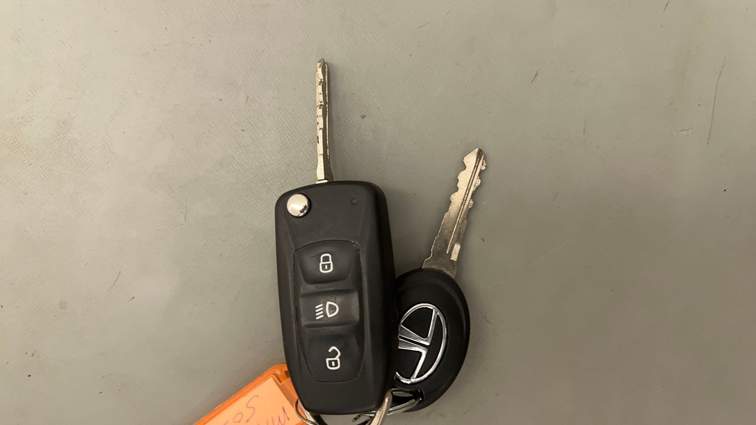 Used 2018 Tata Tiago Revotron XZ Petrol Manual extra CAR KEY VIEW