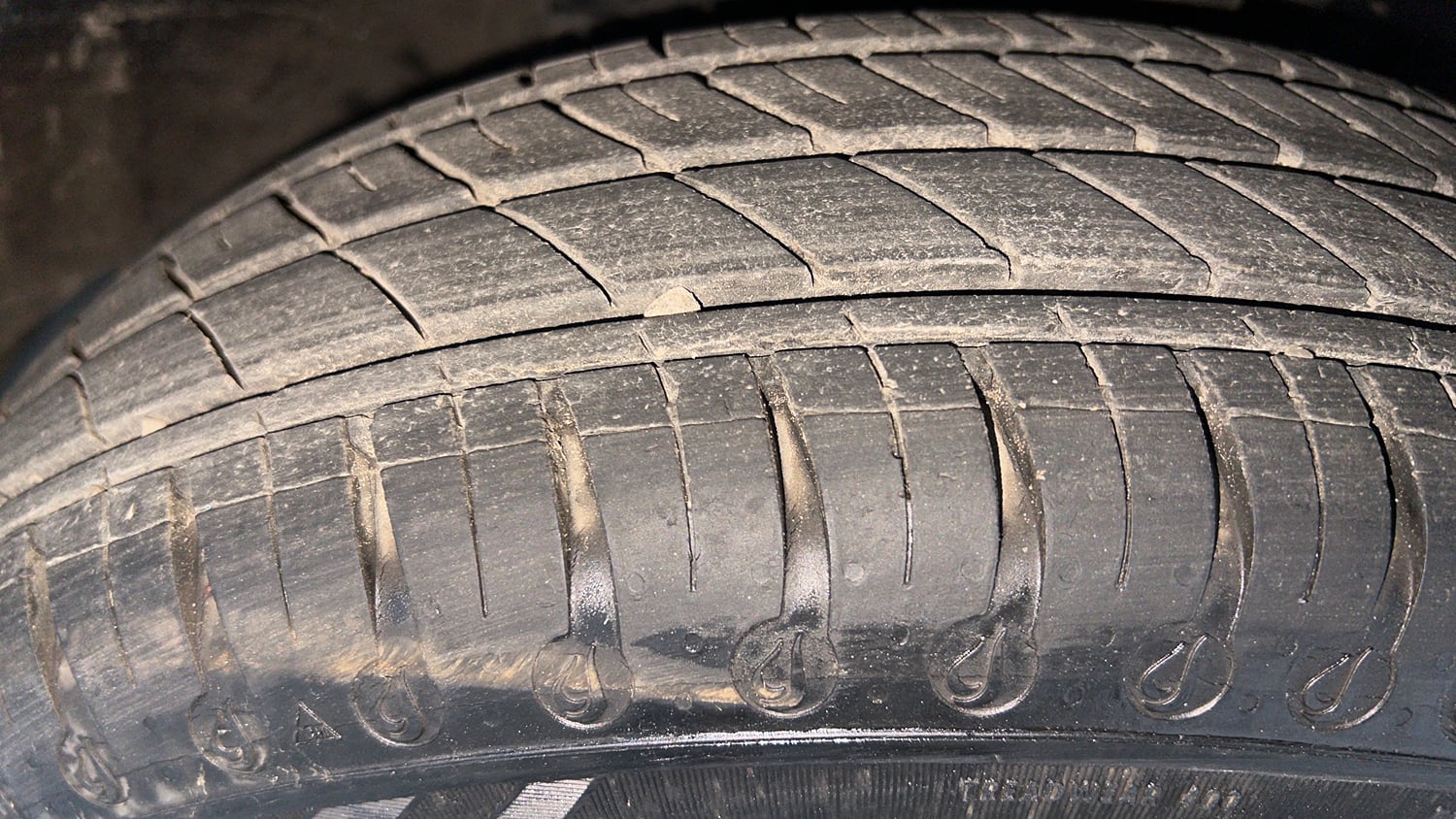Used 2021 Renault Kwid CLIMBER 1.0 AMT Opt Petrol Automatic tyres RIGHT FRONT TYRE TREAD VIEW
