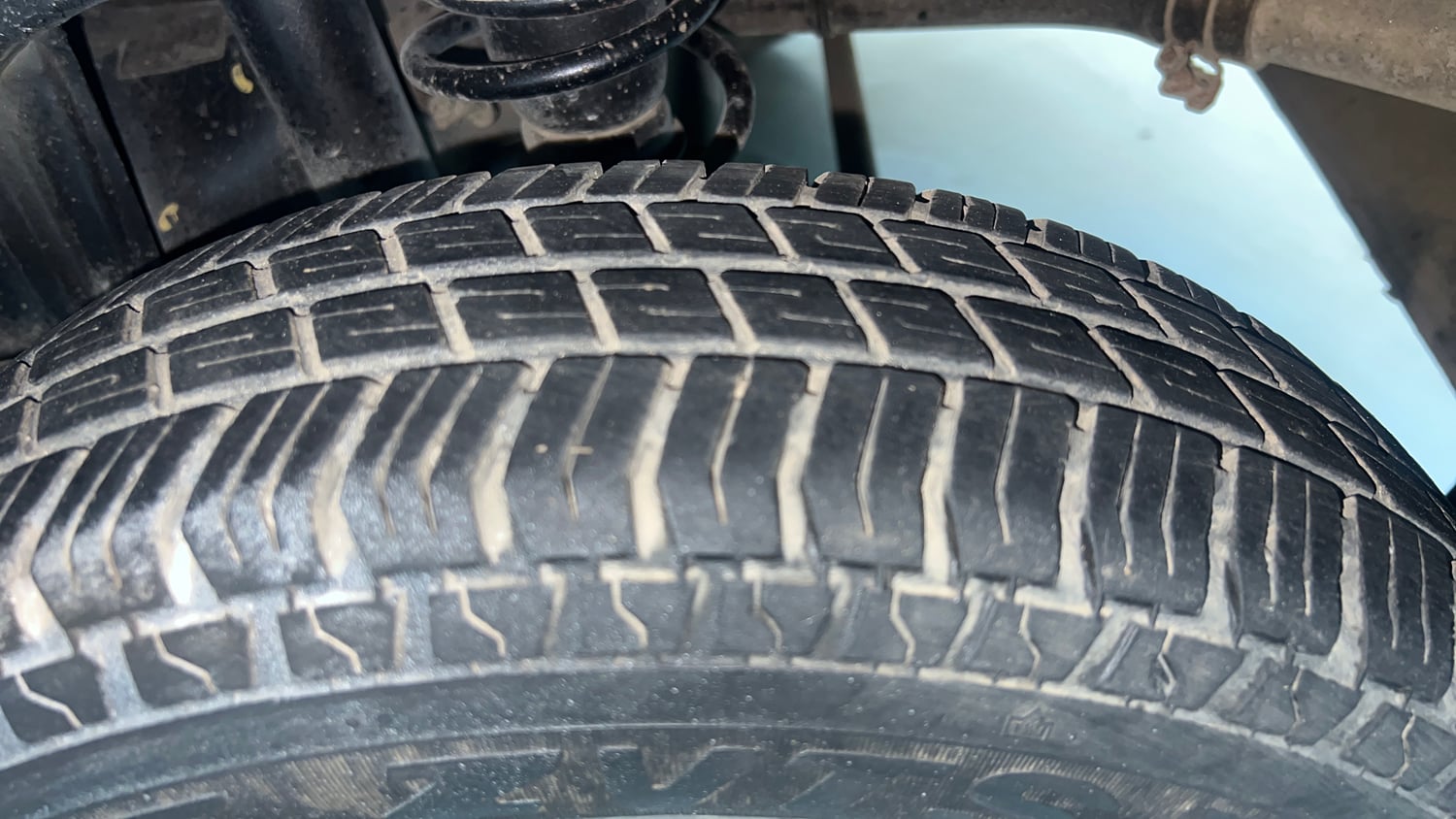 Used 2017 Maruti Suzuki Alto 800 VXi Petrol Manual tyres LEFT REAR TYRE TREAD VIEW