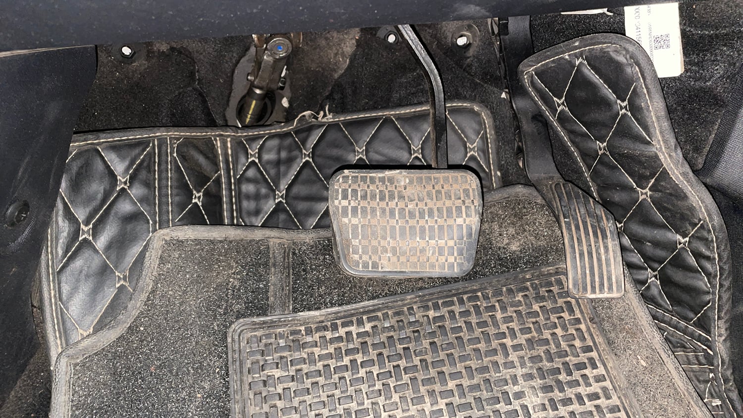 Used 2022 Tata Nexon XMA (S) Petrol Automatic interior PEDALS VIEW