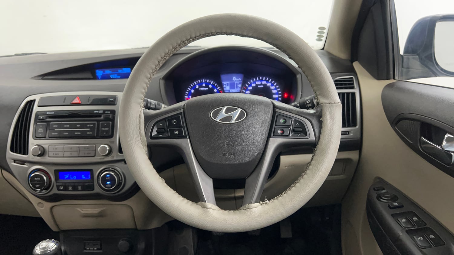Used 2014 Hyundai i20 Asta 1.2 Petrol Manual interior STEERING VIEW