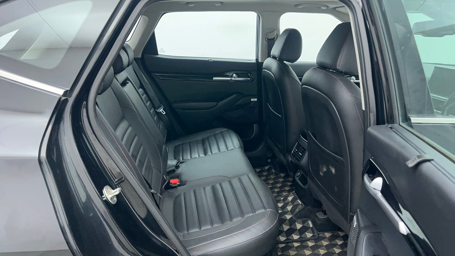 Used 2021 Kia Seltos GTX Plus 1.4 DCT Petrol Automatic interior RIGHT SIDE REAR DOOR CABIN VIEW