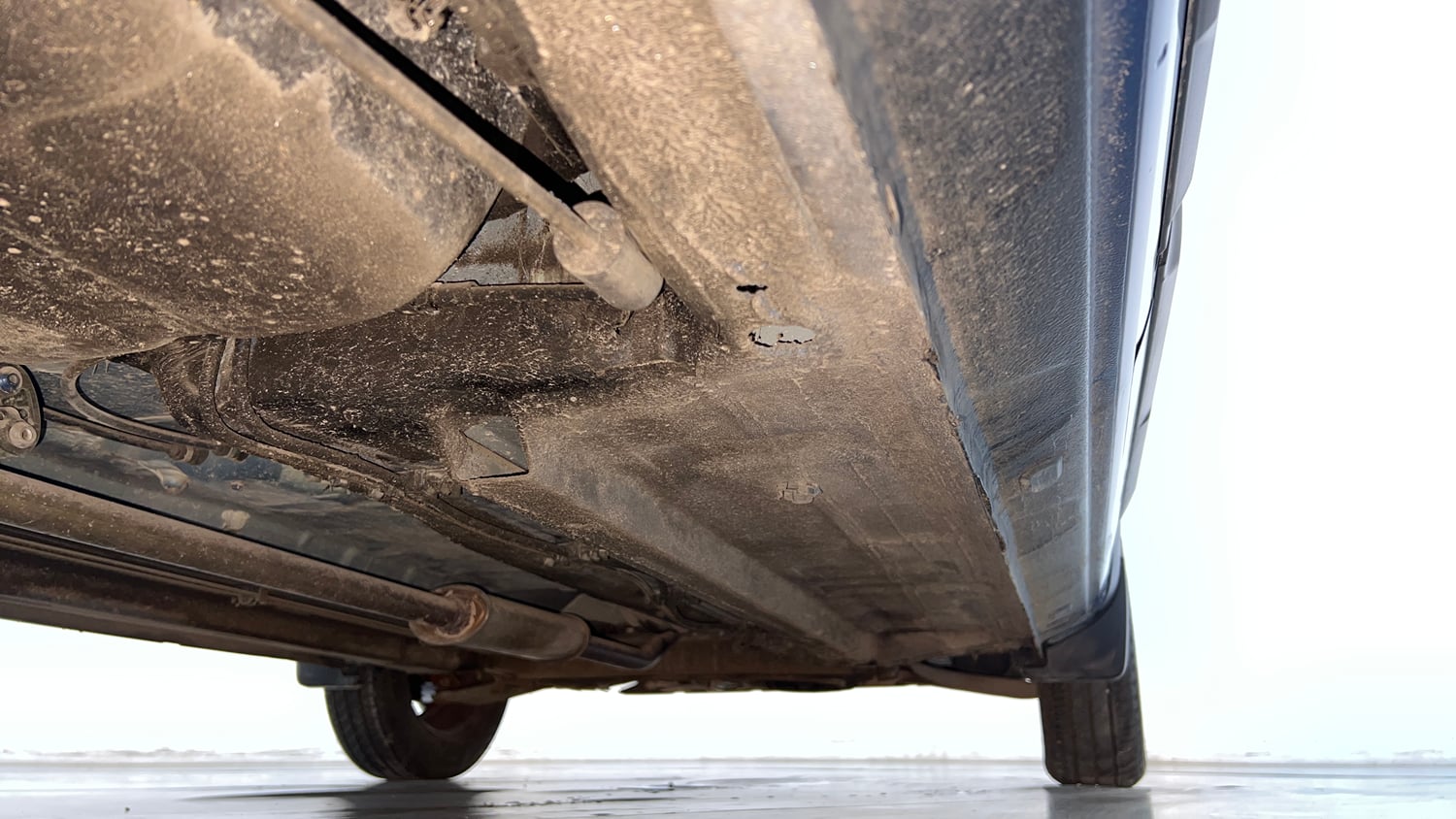Used 2021 Renault Kwid CLIMBER 1.0 AMT Opt Petrol Automatic extra REAR RIGHT UNDERBODY VIEW